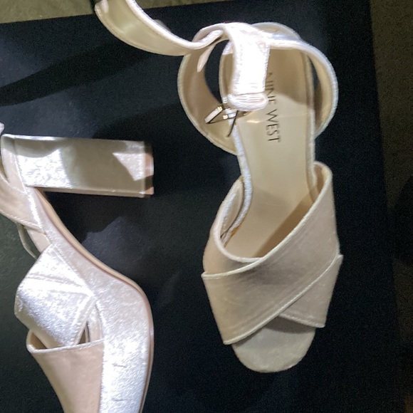 Heels - Picture 4 of 7